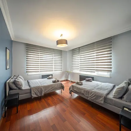 Apartment Luxurious Four Bedroom In Taksim, 4acs *
