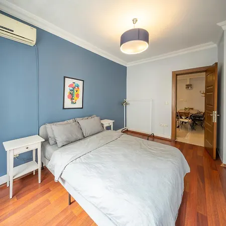 Luxurious Four Bedroom In Taksim, 4acs